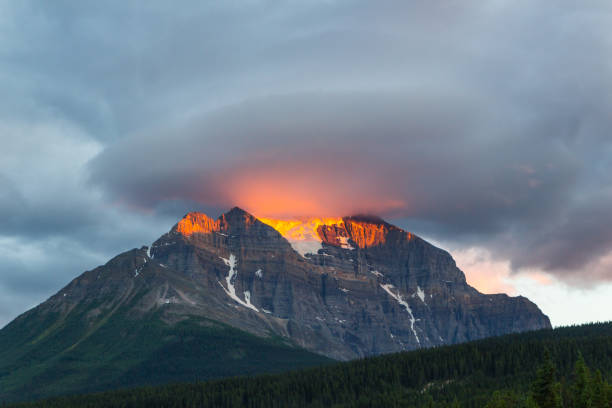 istock Canadian Rockies 1147423019