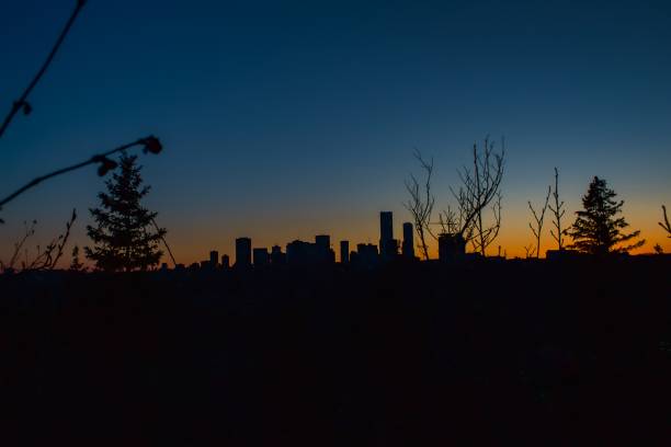 istock Sunset City Silhouettes 1147441715