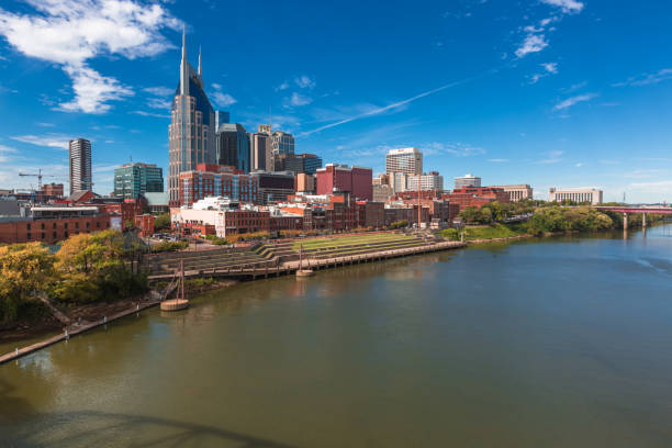 istock Downtown Nashville in Tennessee with bars and shops 1147457498