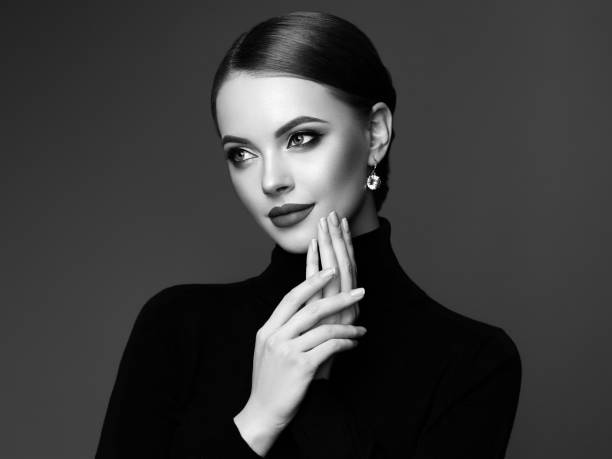 istock Beautiful woman face with perfect makeup 1147476575