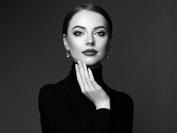 istock Beautiful woman face with perfect makeup 1147476652