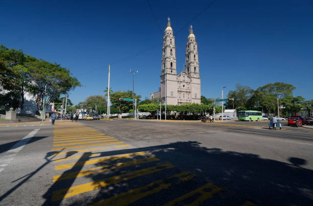 cathedral of the tabasco state, mexico. a cathedral is a catholic church that contains the cathedra of a bishop, thus serving as the central church of a diocese, conference, or episcopate. - consecrated imagens e fotografias de stock