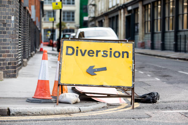 istock Yellow diversion road sign 1147507201