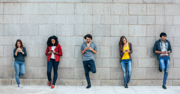 istock Addicted to social media 1147519705
