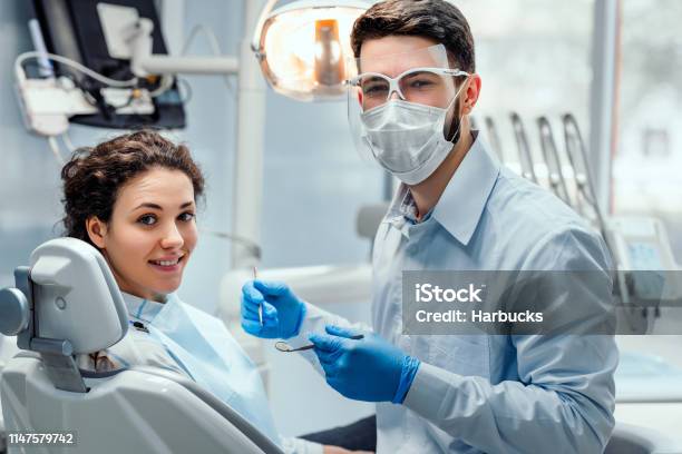 Sağlık Ve Tıp Konsepti Stok Fotoğraflar & Dişçi‘nin Daha Fazla Resimleri - Dişçi, Diş hekimliği kliniği, Hasta