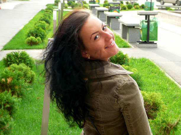 istock Windy day in the city 1147582035