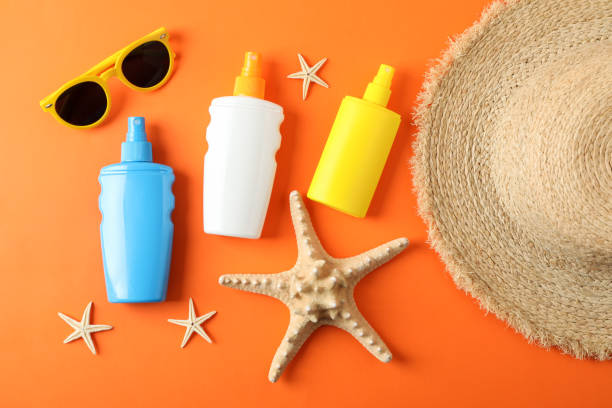 istock Summer vacation composition on color background. Top view, closeup 1147592600