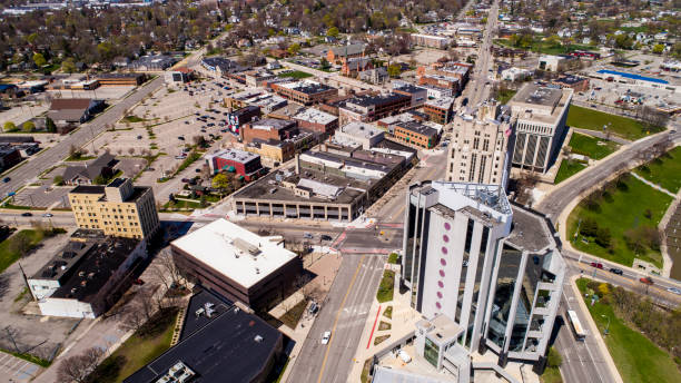 istock Downtown Mount Clemens, Michigan 1147595910
