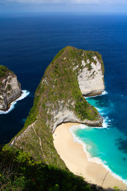 istock Cruising around Nusa Penida 1147640220