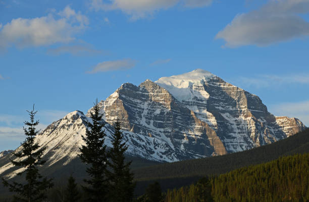 istock Mt Temple at sunrise 1147669452