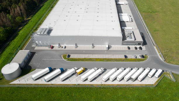 istock Loading bay, industrial building, logistics - aerial view 1147764444