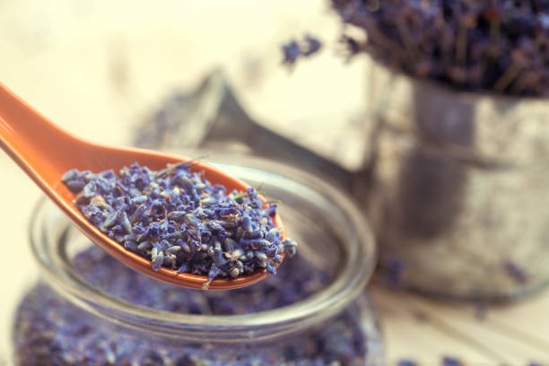 istock spoon of dry lavenders 1147774178
