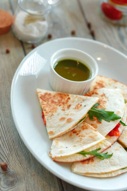 istock pita bread on a plate 1147801386