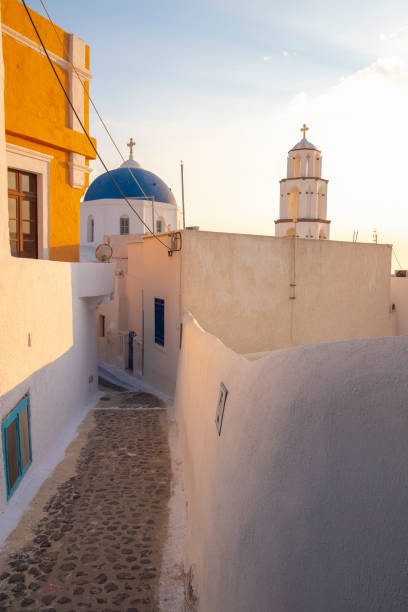 istock Light sunset on traditional Greek village, Santorini 1147807774
