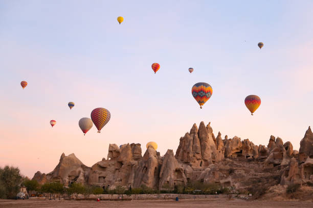 istock Hot Air Balloons 1147812537