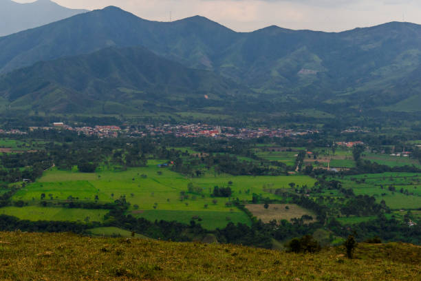 istock LANDSCAPE OF MOUNTAINS 1147820184
