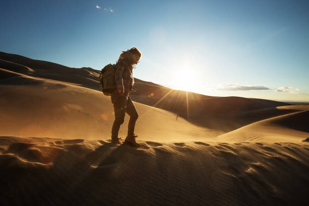 istock A tourist traveled through the desert 1147828763