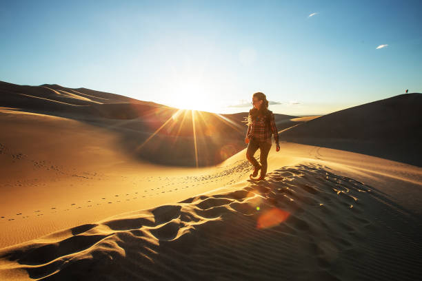 istock A tourist traveled through the desert 1147828814