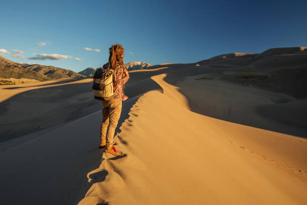 istock A tourist traveled through the desert 1147828864