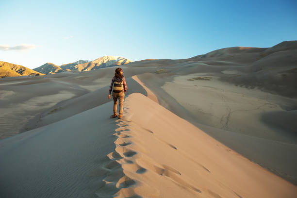 istock A tourist traveled through the desert 1147828902
