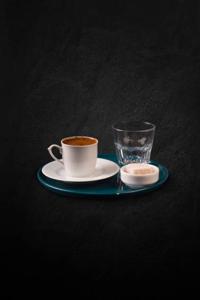 kawa turecka - coffee table non alcoholic beverage turkish coffee black coffee zdjęcia i obrazy z banku zdjęć