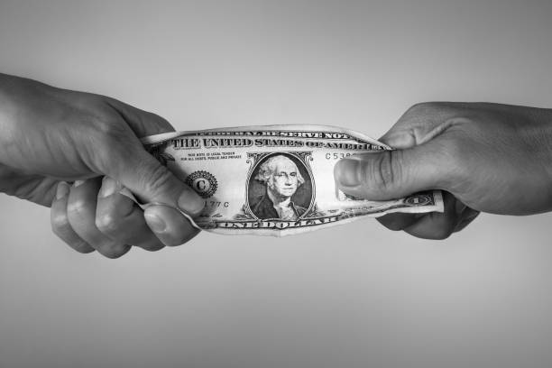 People fighting over money