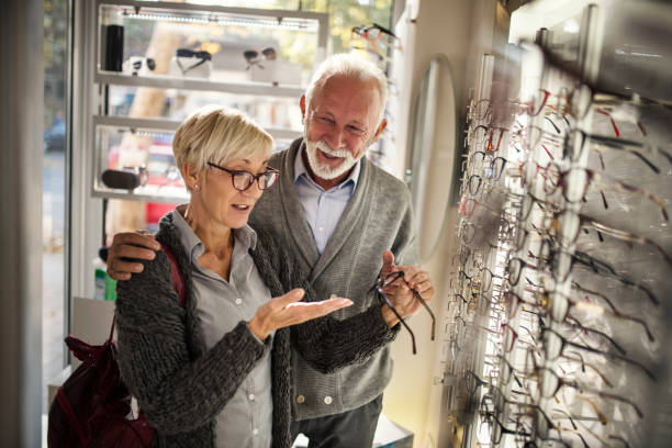 istock Senior couple shopping for eyeglasses 1147858632
