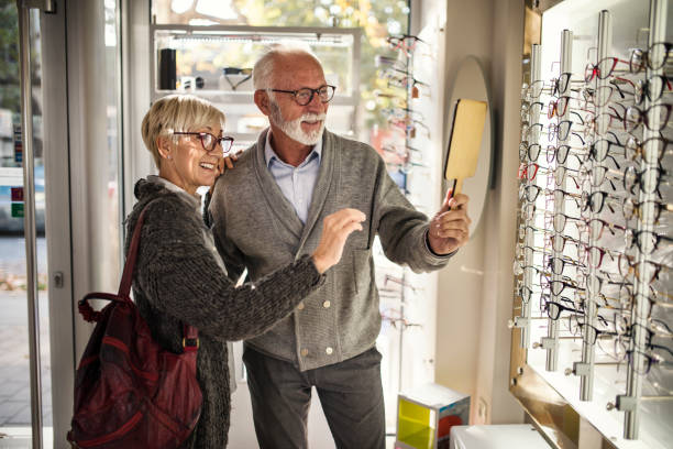 istock Senior couple shopping for eyeglasses 1147858731