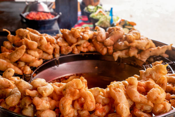 istock Mexican Fried Shrimp in an Outdoor Restaurant 1147861297