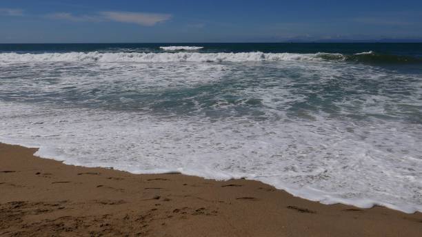 istock Southern California Shoreline 1147934578