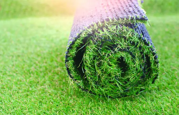 Artificial turf roll for lawn laying