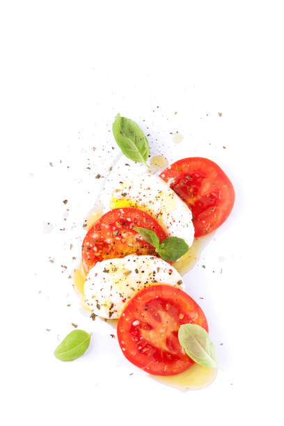 ensalada caprese italiana-composición artística moderna - salad mozzarella food balsamic vinegar fotografías e imágenes de stock