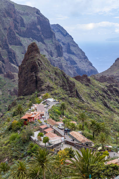 istock Mountain viewpoint on the road to Tamaimo 1147979584
