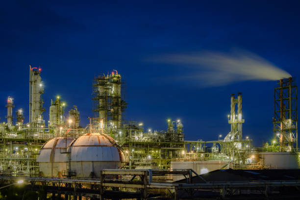 istock Oil and gas refinery 1148011783