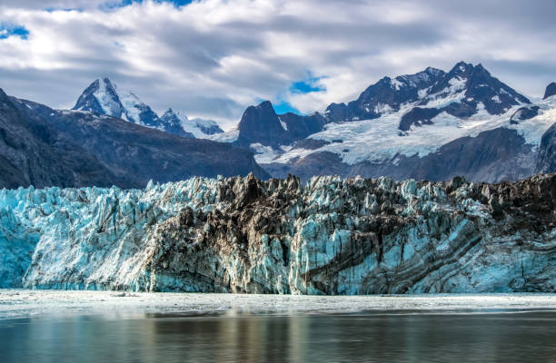 istock Glacier in Glacier Bay National Park, Alaska 1148018133