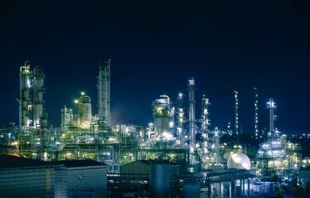 istock Manufacturing petroleum plant 1148024218