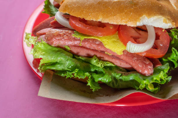 istock Mexican sausage sandwich 