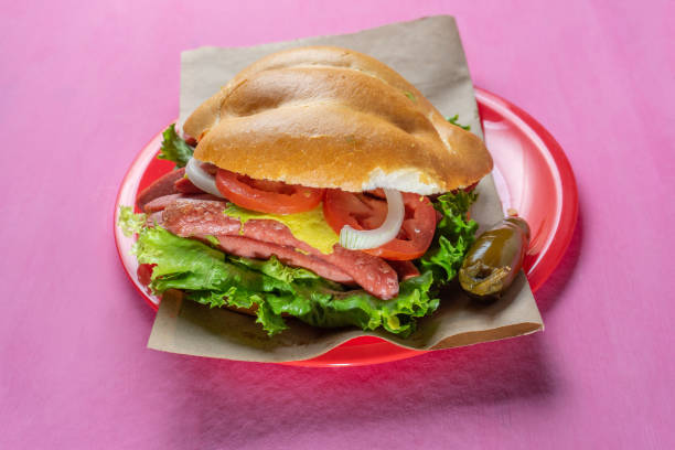 istock Mexican sausage sandwich 