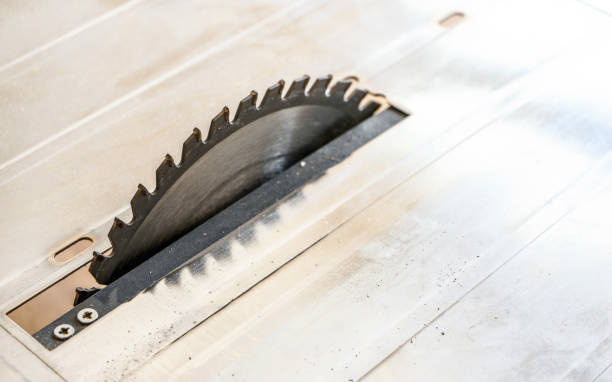 istock Detail of rotating circular ring saw teeth 1148047701