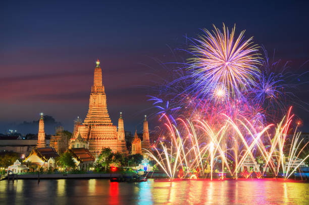 istock Temple of dawn (wat arun) 1148135341