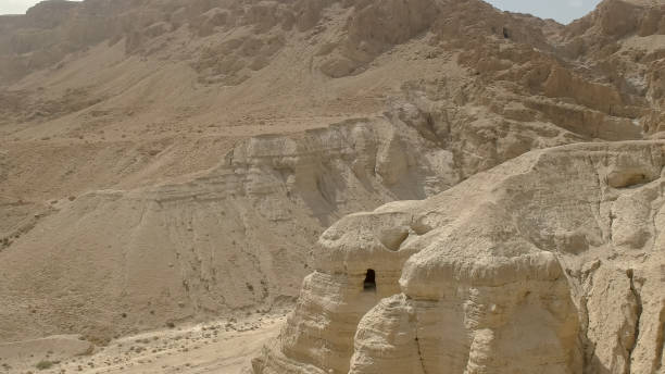 wide shot of cave 4Q at qumran in israel wide shot of cave 4Q at qumran site the dead sea scrolls in israel dead sea scrolls stock pictures, royalty-free photos & images