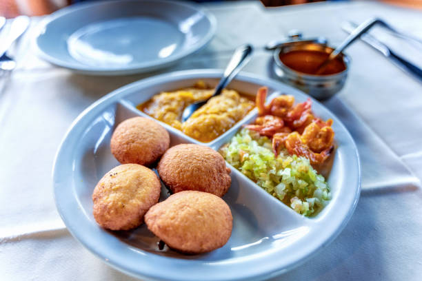 plato de acaraje - akara fotografías e imágenes de stock