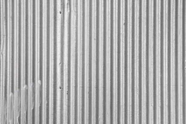 vecchio sfondo di texture di zinco su superficie metallica zincata - corrugated steel foto e immagini stock