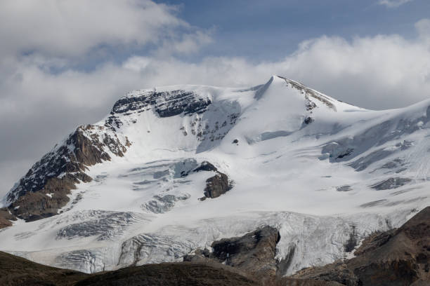 istock landscape of Canadian Rokies 1148176253