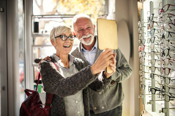 istock Senior couple shopping for eyeglasses 1148201488