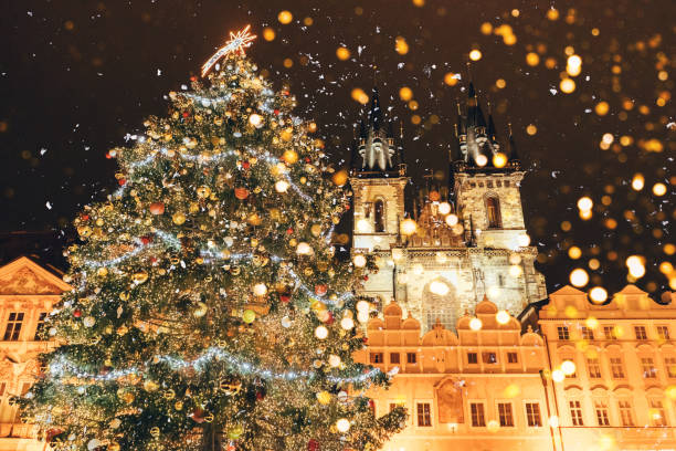 istock Christmas tree on the main square in Prague 1148217840