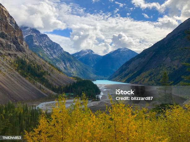 View On Lake Kinney Stock Photo - Download Image Now - Beauty, British Columbia, Canada