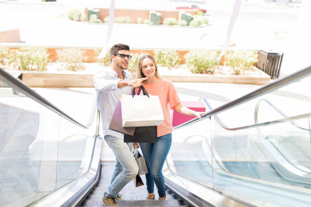 istock Grab Your Girl For Some Retail Therapy 1148404157