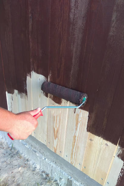 istock Decorative hand painted wall with roller repair 1148417222