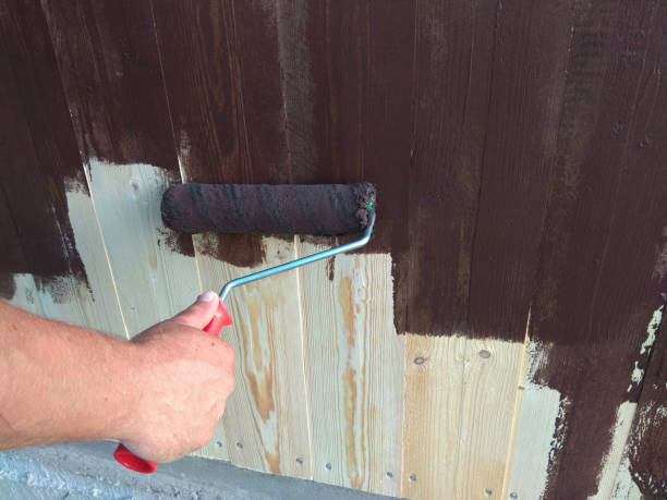 istock Decorative hand painted wall with roller repair 1148417742